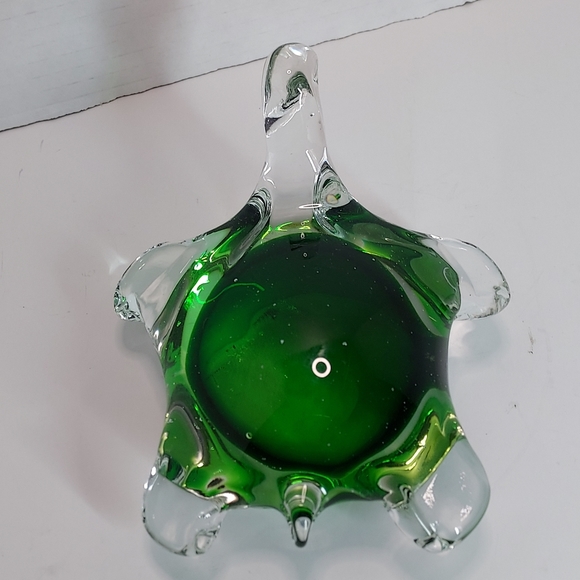 Green/Clear Glass Turtle Figure/Paperweight, Murano-style, 5x3x4.5 - Picture 3 of 5